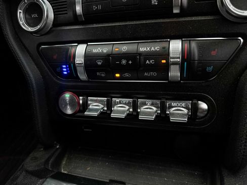 Used 2019 Ford Mustang GT Premium w/ GT Performance Package RWD image 8