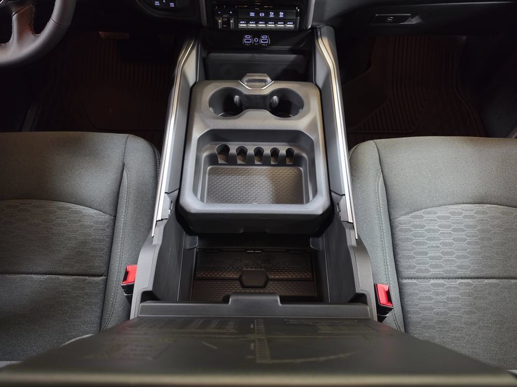 New 2027 RAM 3500 Big Horn AWD/4WD image 17