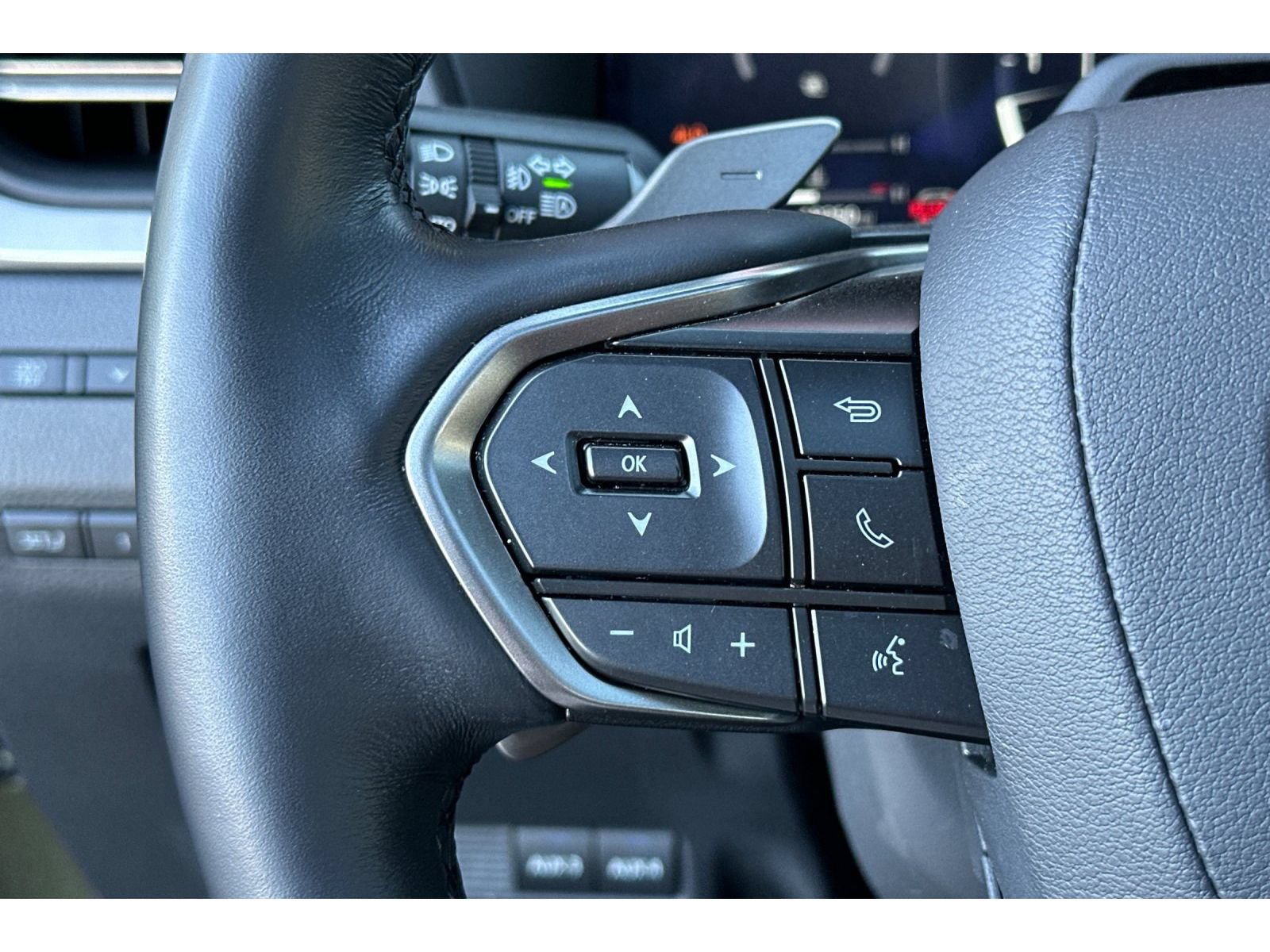 Used 2025 Lexus GX 550 w/ Accessory Package (CT) AWD/4WD image 28