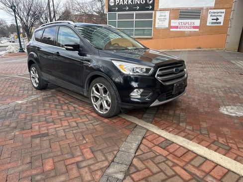 Used 2017 Ford Escape Titanium w/ Equipment Group 301A image 3