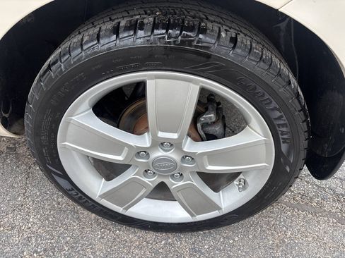 Used 2011 Kia Soul ! FWD image 28