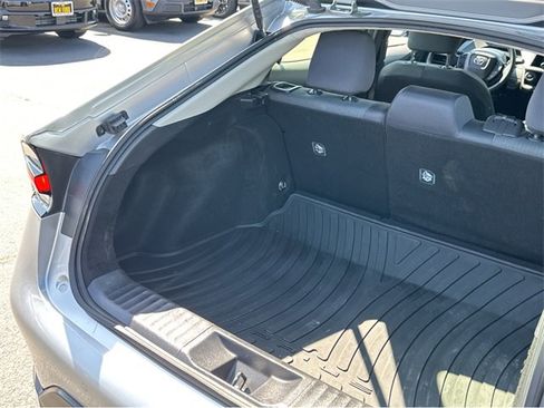 Used 2023 Toyota Prius LE image 19