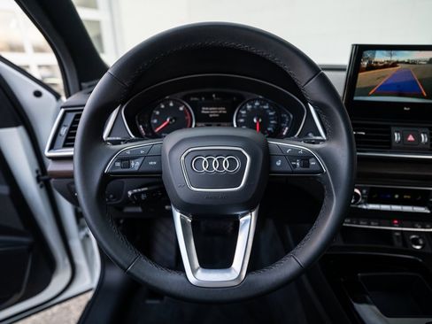 Used 2023 Audi Q5 2.0T Premium w/ Convenience Package image 18