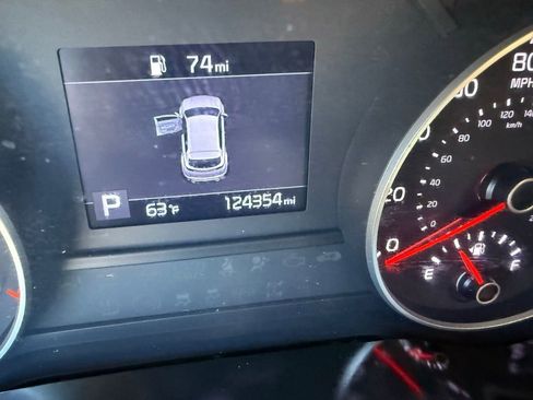 Used 2020 Kia Sportage LX image 26