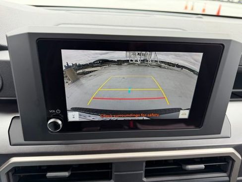 Certified 2025 Toyota 4Runner SR5 AWD/4WD image 27