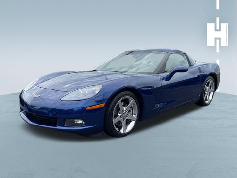 Used 2007 Chevrolet Corvette Coupe w/ Preferred Equipment Group RWD image 3