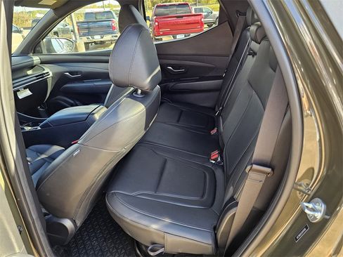 Certified 2025 Hyundai Santa Cruz SEL image 16