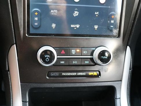 Used 2021 Ford Edge SE FWD image 22