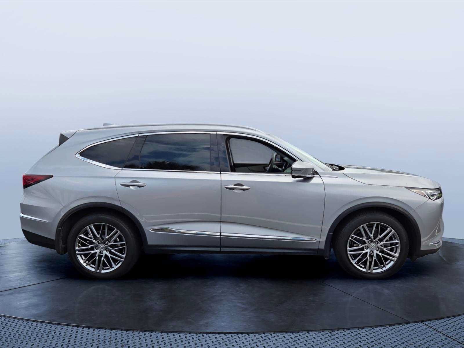 Used 2024 Acura MDX w/ Advance Package AWD/4WD image 2