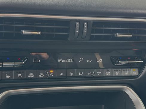 Used 2025 MAZDA CX-70 Plug-In Hybrid w/ Premium Plus image 22