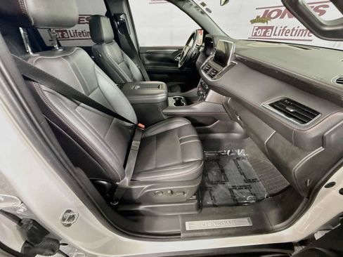 Used 2022 Chevrolet Suburban RST w/ Luxury Package AWD/4WD image 34