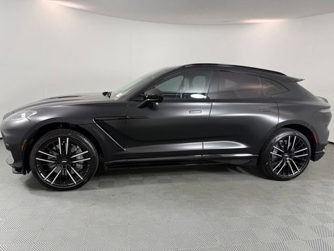 Used 2023 Aston Martin DBX 707 AWD/4WD image 2