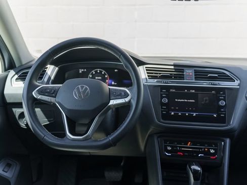 Used 2024 Volkswagen Tiguan SE AWD/4WD image 22