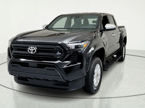 Used 2025 Toyota Tacoma SR AWD/4WD image 8