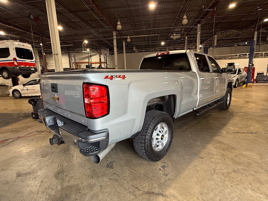 Used 2019 Chevrolet Silverado 2500 LT w/ LT Convenience Package AWD/4WD image 9