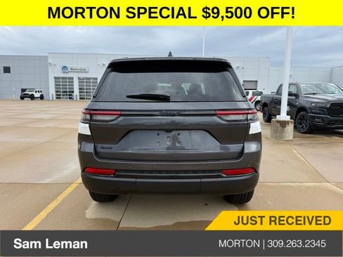 New 2025 Jeep Grand Cherokee Altitude image 8