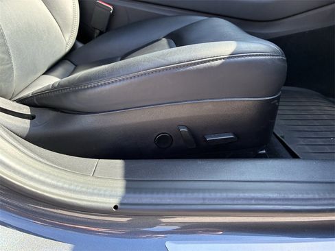 Used 2018 Tesla Model 3 Long Range image 32