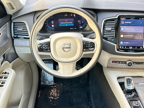 Used 2023 Volvo XC90 B6 Ultimate w/ Lounge Package image 15