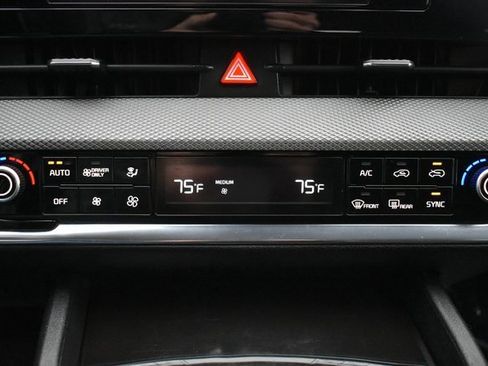 Used 2023 Kia Sportage LX image 25