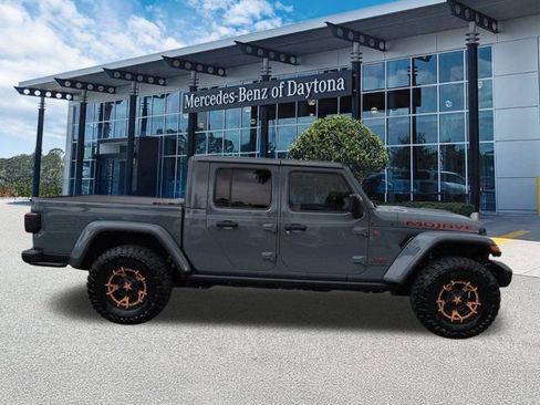 Used 2024 Jeep Gladiator Mojave AWD/4WD image 3