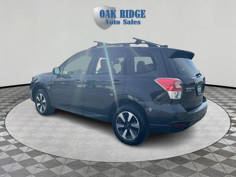 Used 2017 Subaru Forester 2.5i Premium w/ All-Weather Package image 7
