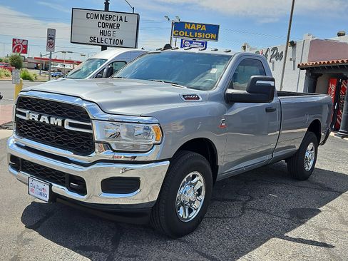 Used 2023 RAM 2500 Tradesman image 2