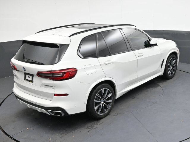Used 2019 BMW X5 xDrive40i w/ M Sport Package AWD/4WD image 22