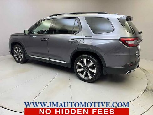 Used 2024 Honda Pilot Elite image 3