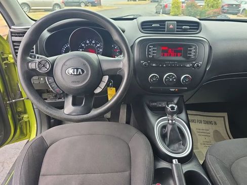 Used 2015 Kia Soul FWD image 10