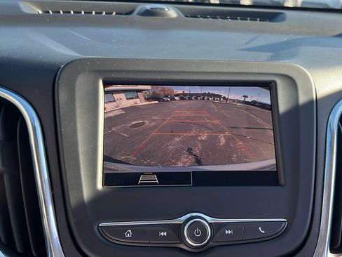 Used 2022 Chevrolet Equinox LT image 24