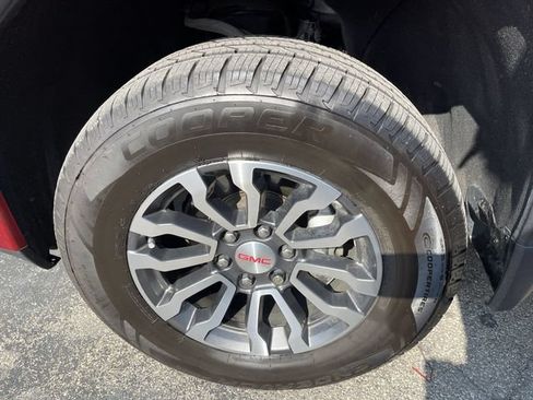 Used 2021 GMC Sierra 1500 AT4 w/ AT4 Premium Package AWD/4WD image 2