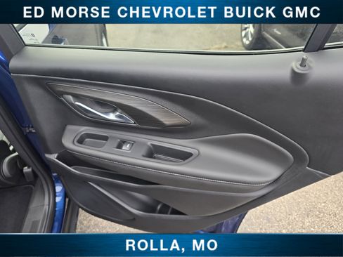 Used 2023 GMC Terrain SLE w/ Driver Convenience Package image 23