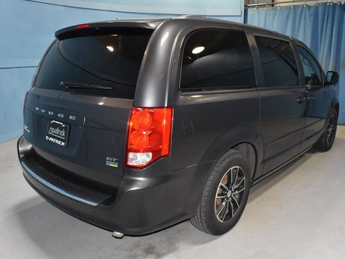 Used 2017 Dodge Grand Caravan GT FWD image 26