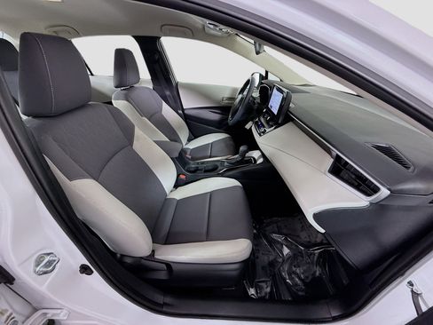 Used 2023 Toyota Corolla LE FWD image 28