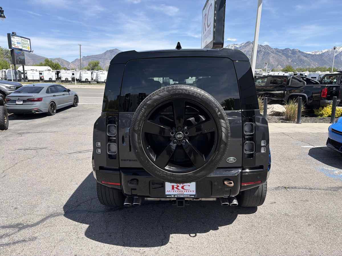 Used 2023 Land Rover Defender 110 V8 AWD/4WD image 4