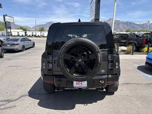 Used 2023 Land Rover Defender 110 V8 AWD/4WD image 4