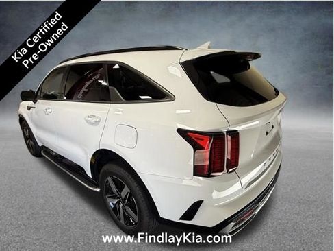 Certified 2022 Kia Sorento S w/ Panoramic Sunroof Package FWD image 5