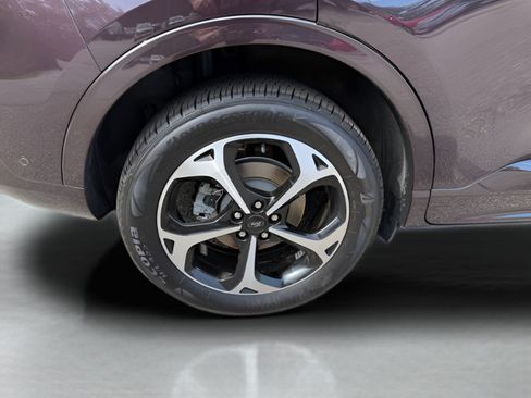 Certified 2023 Ford Escape ST-Line Elite w/ Premium Technology Package AWD/4WD image 31