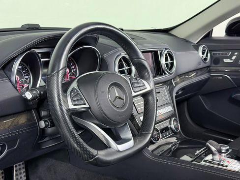 Used 2017 Mercedes-Benz SL 550 image 35