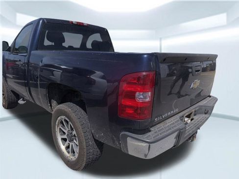 Used 2011 Chevrolet Silverado 1500 W/T RWD image 10