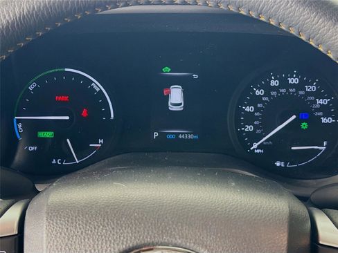 Used 2023 Toyota Sienna XLE Woodland Edition AWD/4WD image 18