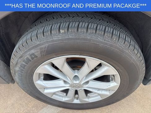 Used 2015 Nissan Rogue SV w/ SV Premium Package image 33