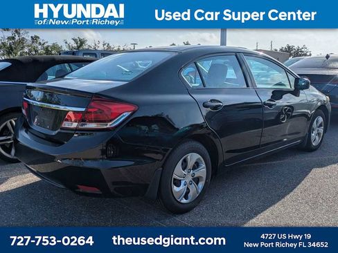 Used 2015 Honda Civic LX image 2