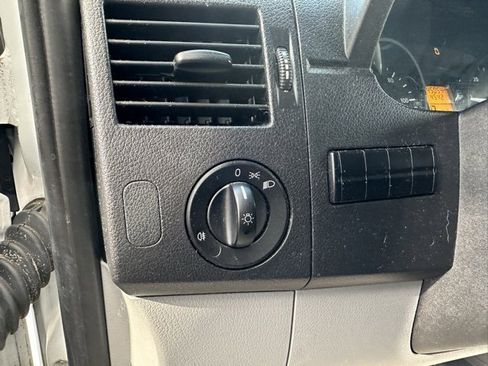 Used 2017 Freightliner Sprinter 2500 image 16