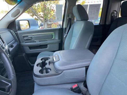 Used 2017 RAM 1500 Classic SLT AWD/4WD image 6