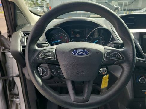 Used 2018 Ford Escape SE FWD image 15