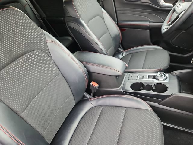 Used 2025 Ford Escape ST-Line FWD image 18