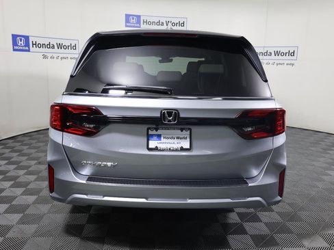 New 2026 Honda Odyssey EX-L image 5