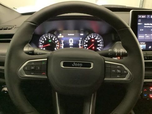 New 2026 Jeep Compass Latitude image 15