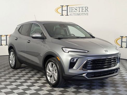 Used 2025 Buick Encore GX Preferred w/ Advanced Technology Package image 2